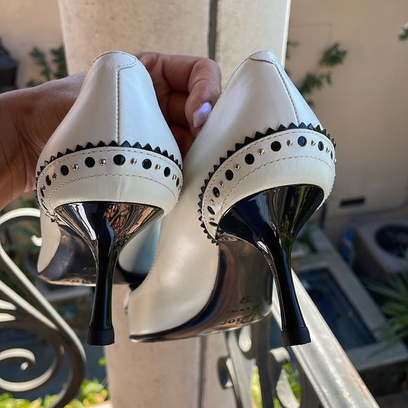 Christian Dior White/Black Leather And Patent Studded pumps - Picture 6 of 15